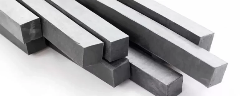 Квадрат металлический полнотелый